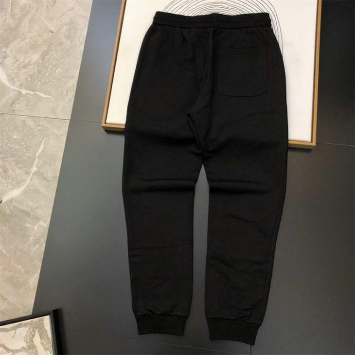 Picture of Versace Sweater Suits _SKUVersaceM-3XL12yn4442743